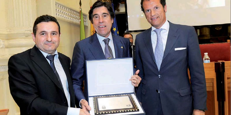 Manuel Manrique, presidente de Sacyr, recibe el premio José María Almendral en Jaén