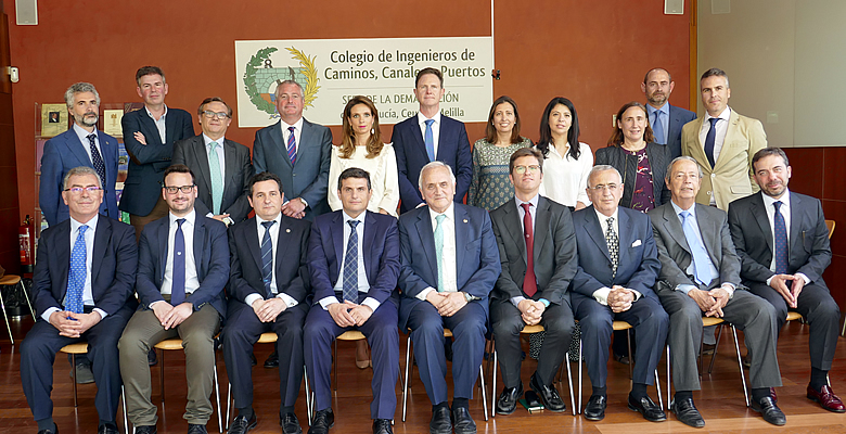 Toma posesión la nueva Junta Rectora de la legislatura 2018-2022 con Luis Moral de Decano
