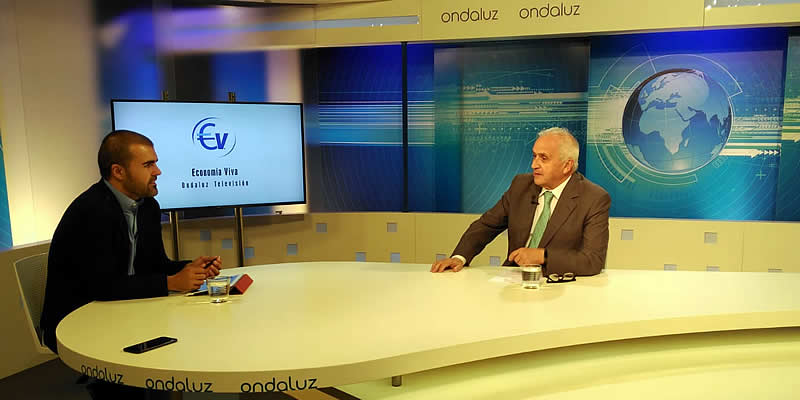 Carlos Pizá entrevista a Luis Moral en la sección Economía Viva de Onda Luz TV