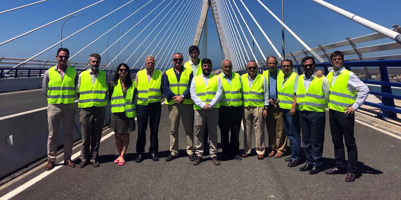 La Junta Rectora se reúne en Cádiz y visita el Puente de la Constitución 1812