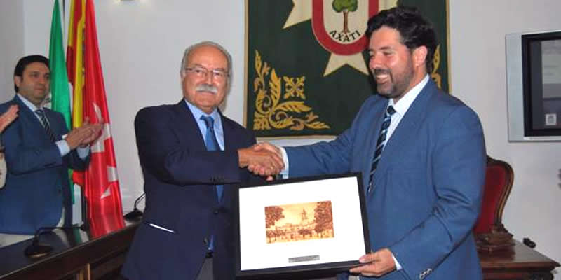 Enhorabuena a Morón Ledro, Presidente de la APBA, por el reconocimiento de su pueblo
