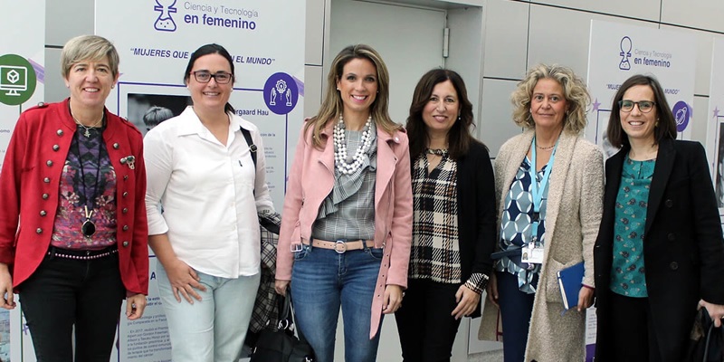 La Representante Provincial del CICCP en Almería, en la mesa de mujeres científicas y tecnológicas de la provincia