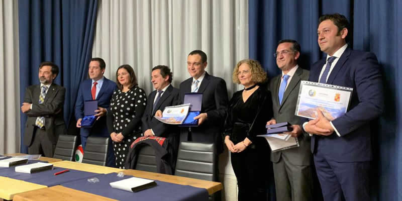Los Hermanos Gómez Vargas nombrados «Embajadores del Colegio en Jaén»