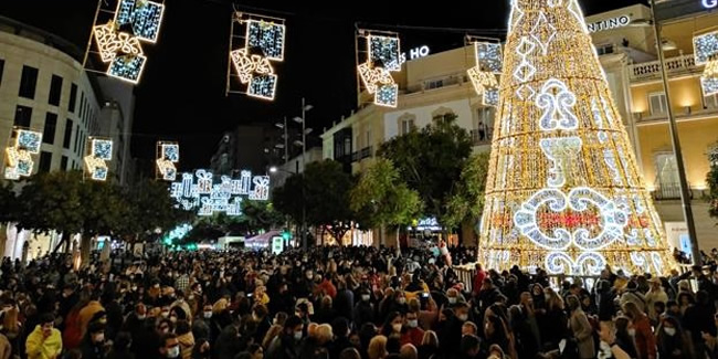 Almería se adelanta a la celebración navideña con una fiesta para más de sesenta ingenieros y familiares