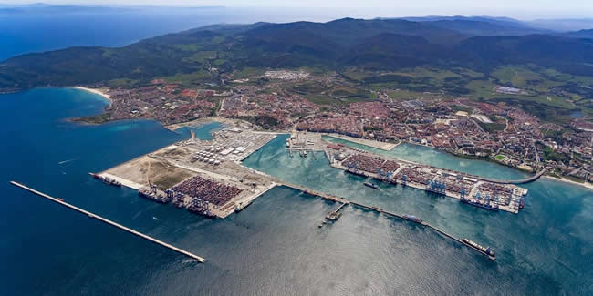 El Colegio de Ingenieros y la Autoridad Portuaria de la Bahía de Algeciras firman un convenio de visado que refuerza la seguridad en sus proyectos y obras