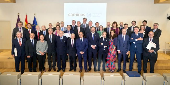 El Colegio celebra el valor de la ingeniería con la entrega de las Distinciones Colegiales 2025