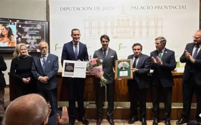 25 Años de ‘José Mª Almendral’ llenan un emotivo acto de entrega del premio a Mayca Rubio