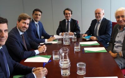 Reunión en Fomento y Movilidad con pleno de ingenieros de caminos en la mesa